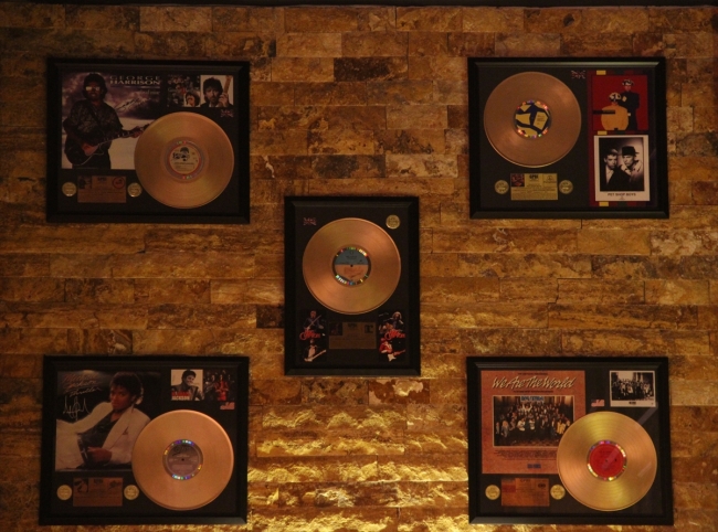 "Gramofhan"da kuşaklar arası bağ kuruyor